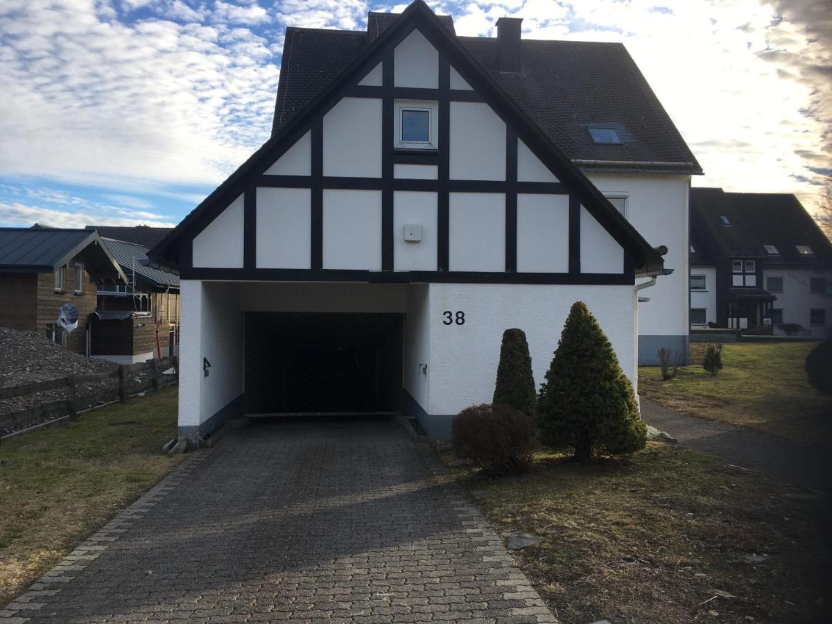 Appartement An Der Erlebniskappe Mit Fahrradkeller Winterberg Luaran gambar